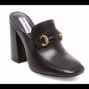 Chuckle Flared Heel Loafer Mule in Black