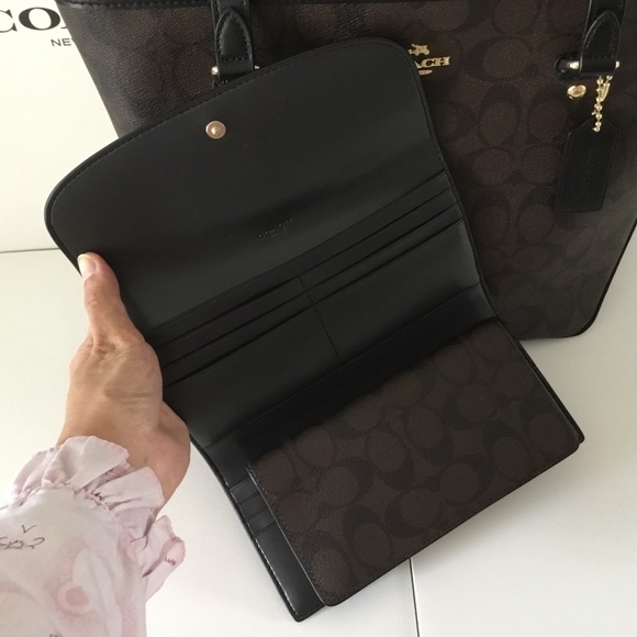 🍀Authentic Coach ZIP Top Tote With Wallet NWT. - Picture 3 of 8