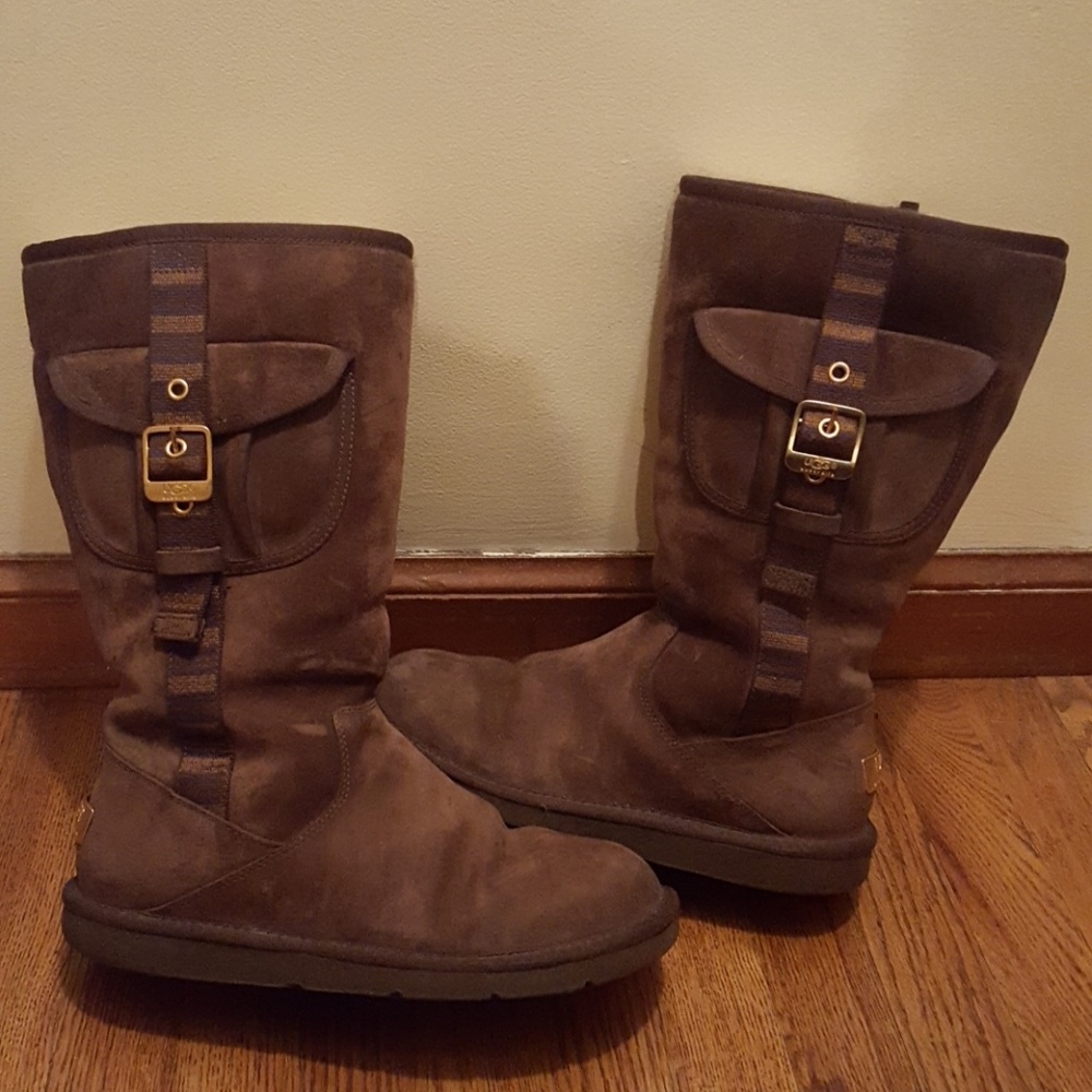 Brown buckle Uggs