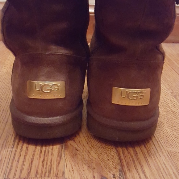 Brown buckle Uggs - Picture 3 of 6