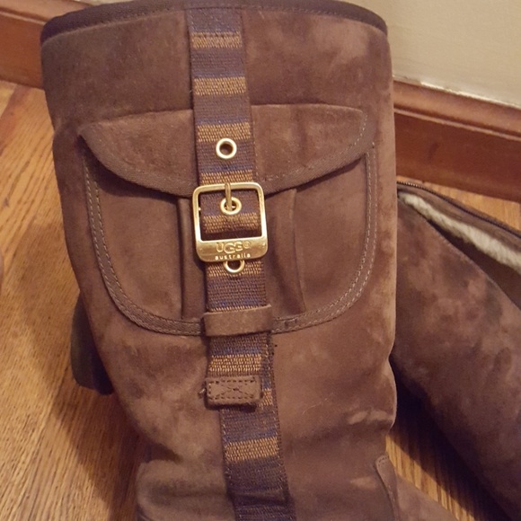 Brown buckle Uggs - Picture 6 of 6
