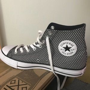 Converse High Top Woman’s sneaker