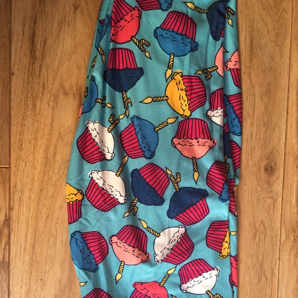 Lularoe Birthday Leggings TC