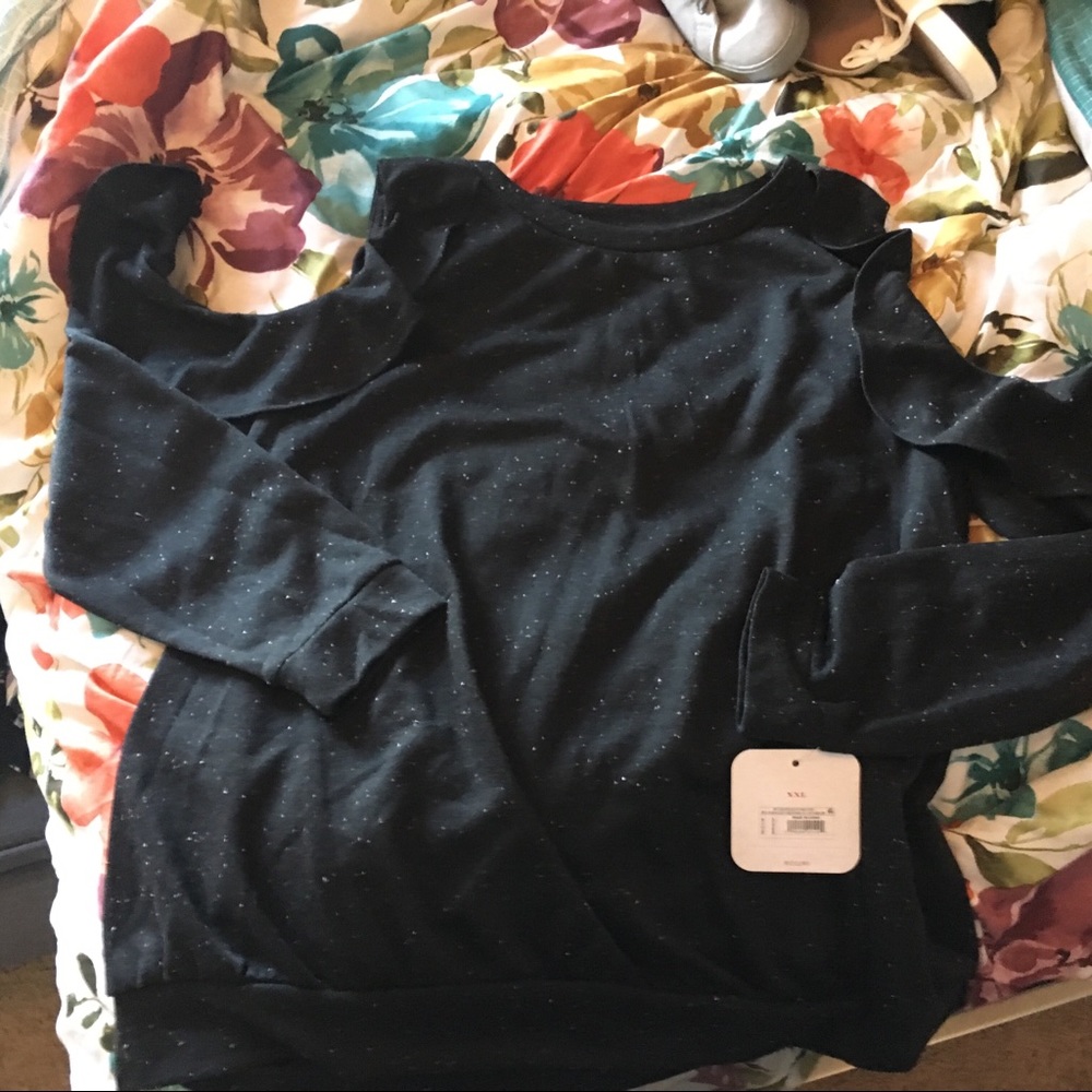 NWT Isabel maternity cold shoulder top XXL