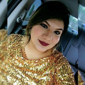 Meet your Posher, Elisa