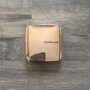 Hourglass Ambient Lighting Blush