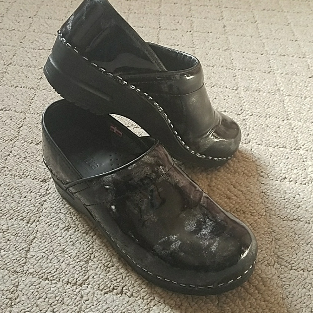 Sanita clogs new condition. 37 6.5/7