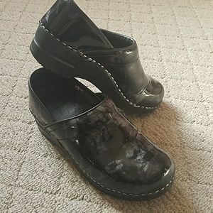 Sanita clogs new condition. 37 6.5/7