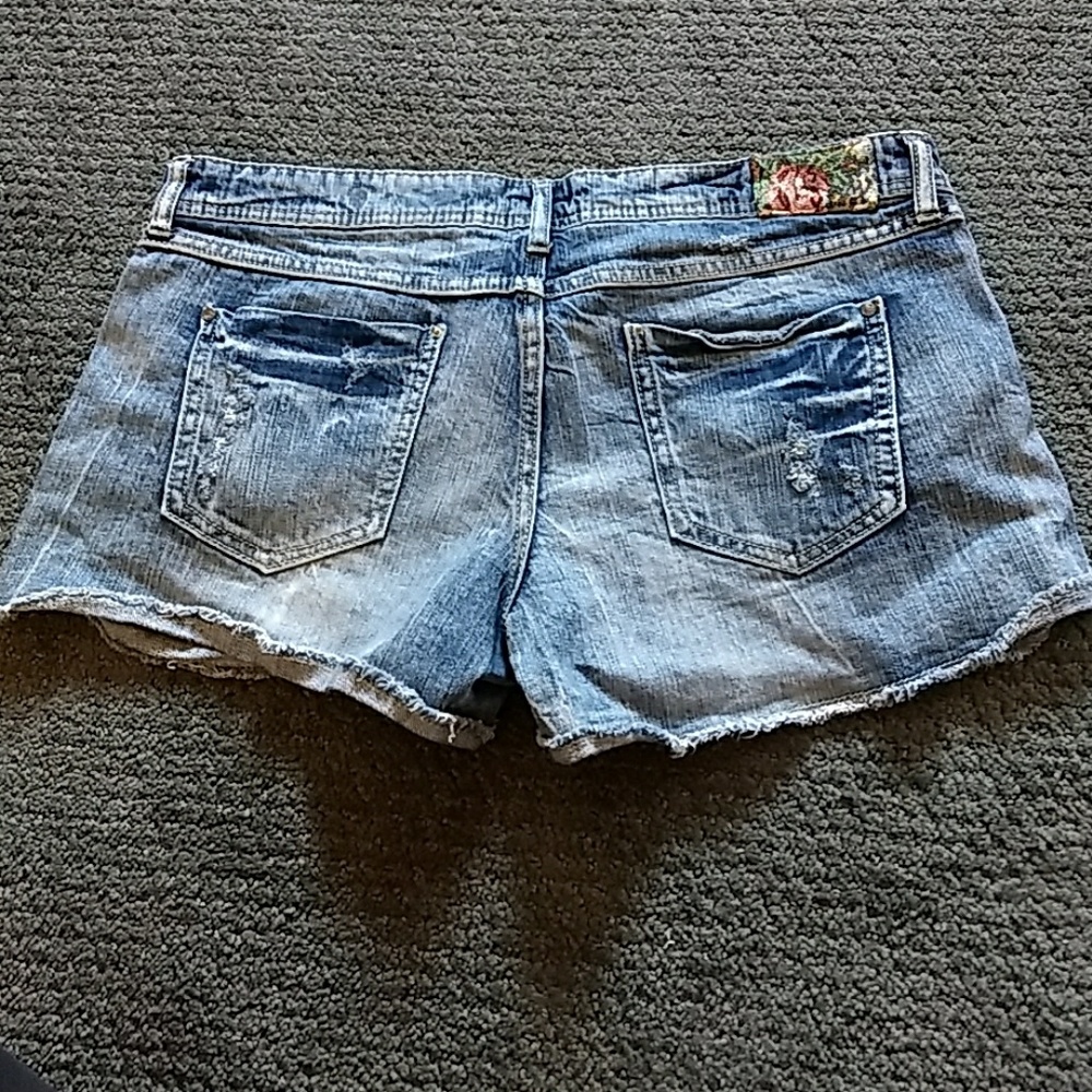 Forever 21 shorts - Picture 2 of 4