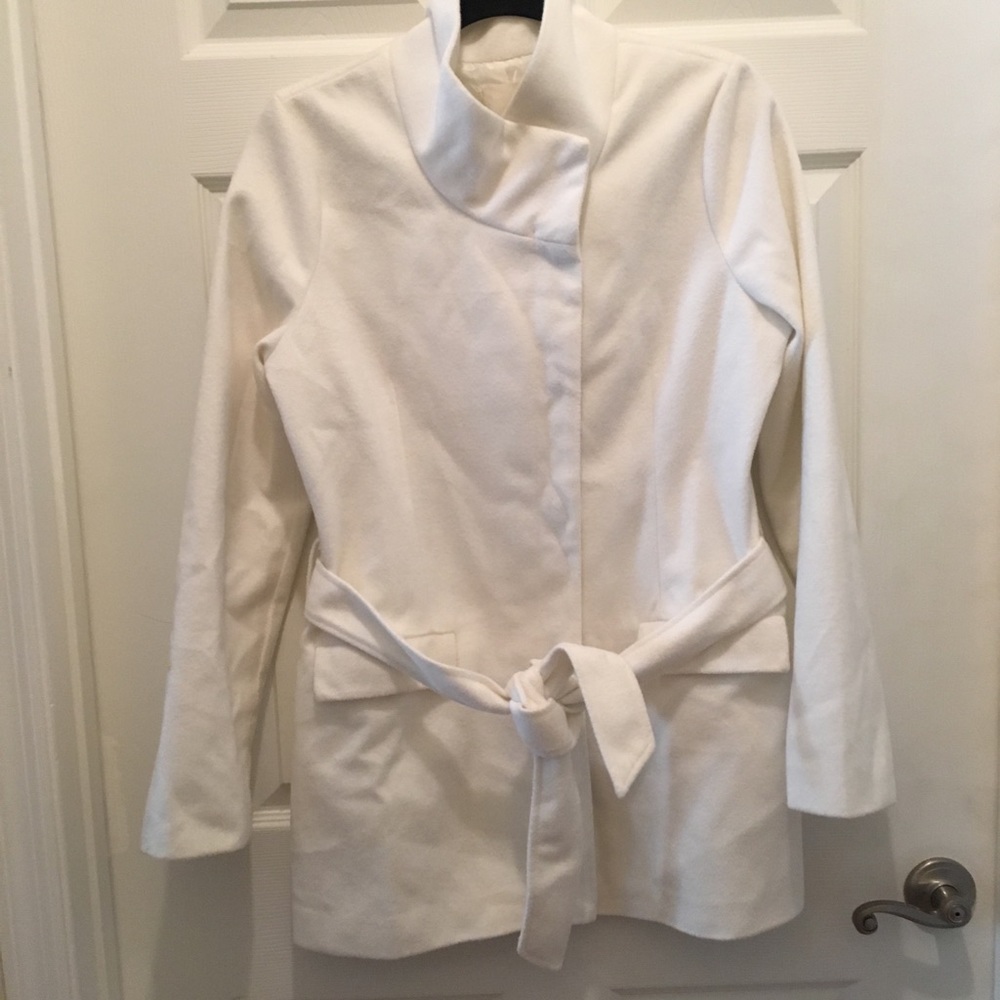 Olivia Pope style white coat!