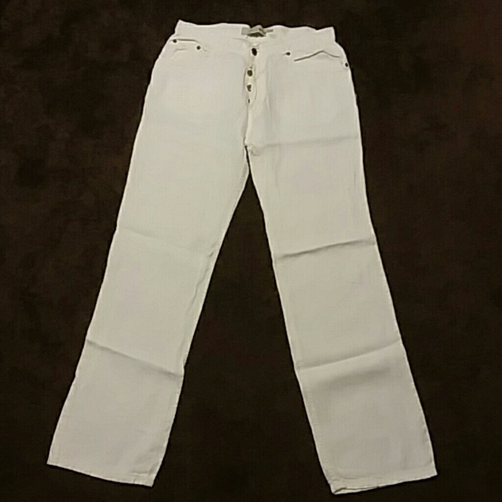 White linin pants