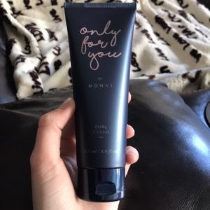 Monat curl cream