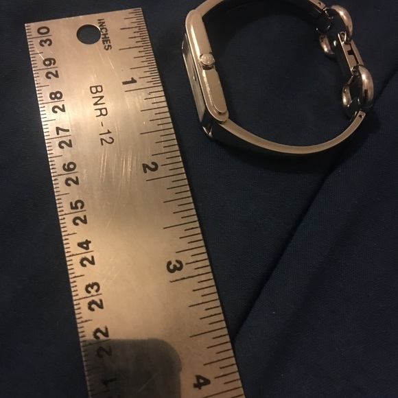 Authentic Gucci Silver Bangle Watch main image 4