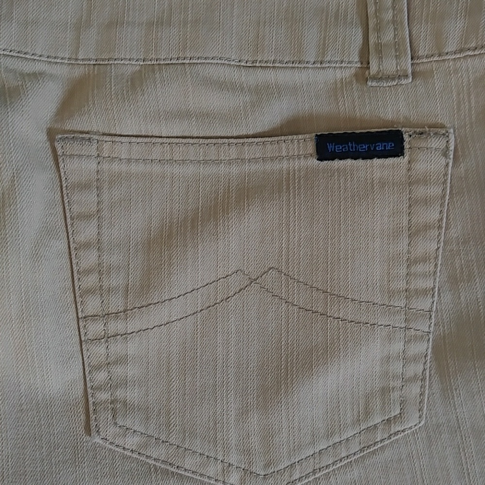 Shorts - Picture 7 of 8