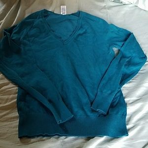 Women's v-neck sweater