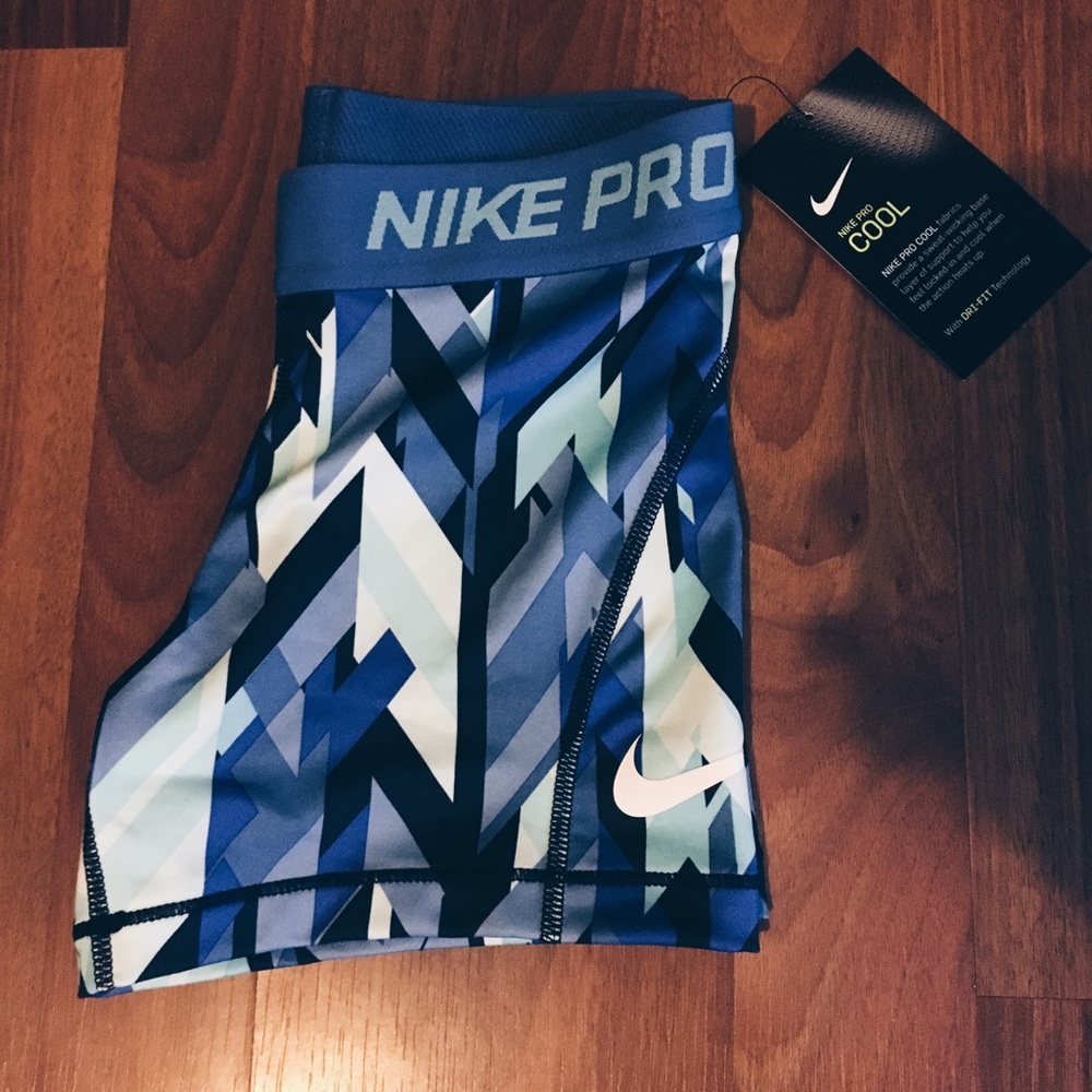 Brand New Nike Pros!