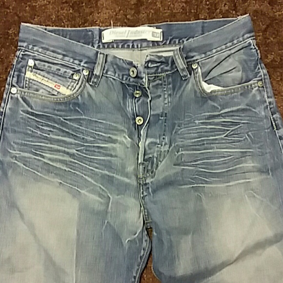 Stressed jeans - Picture 2 of 4