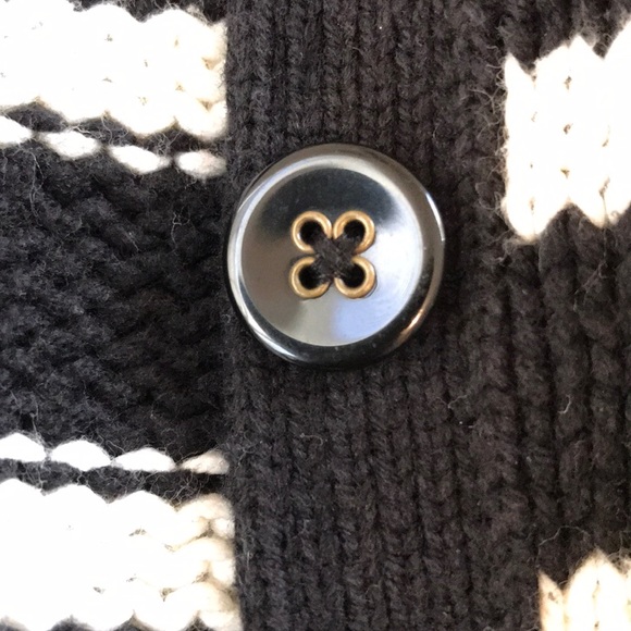 Sweater - Picture 2 of 3