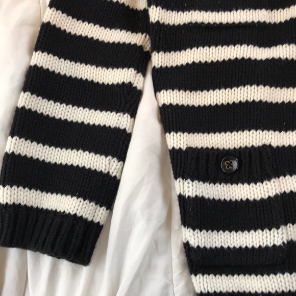 Sweater - Picture 3 of 3