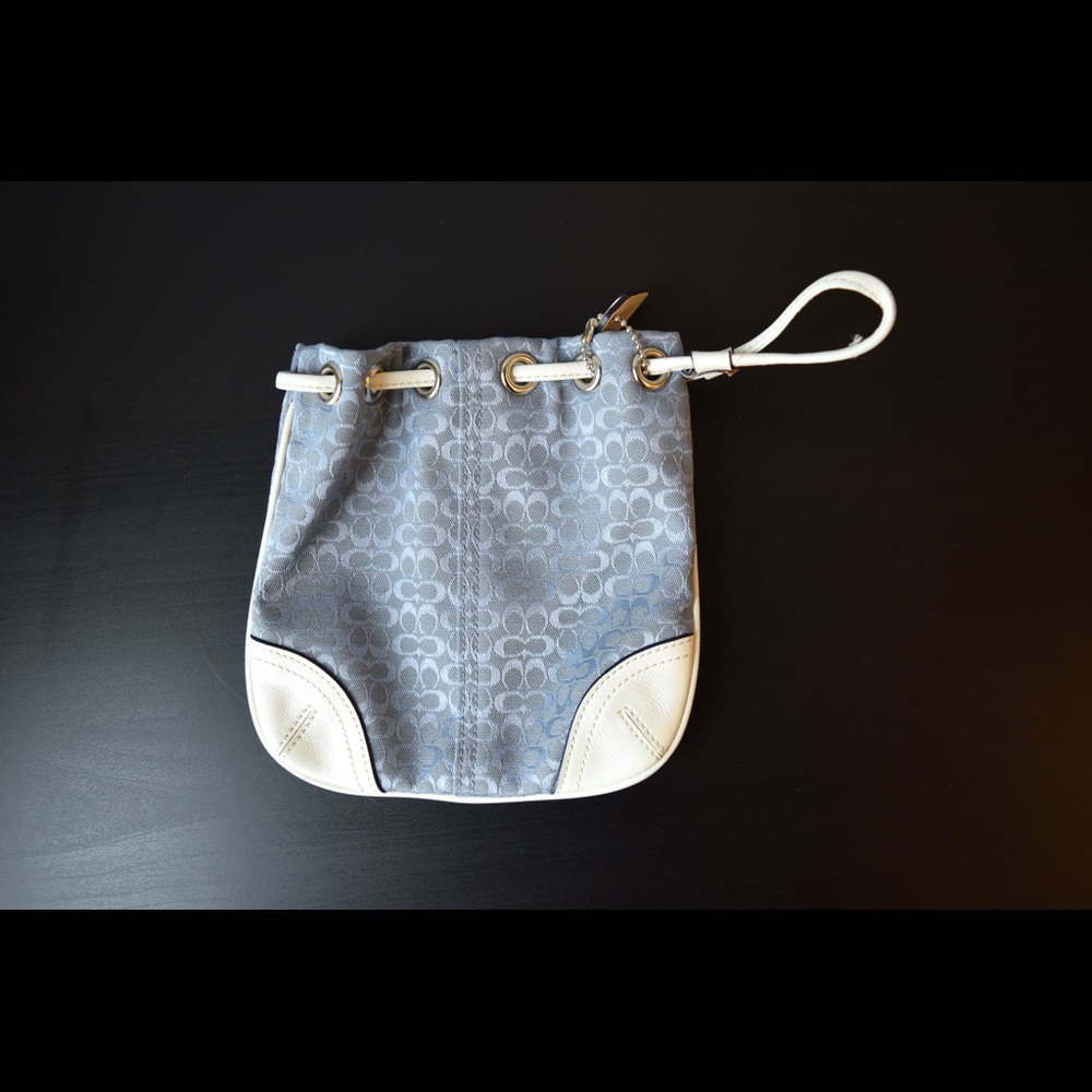 Coach wristlet CLOSET CLEANOUT SALE