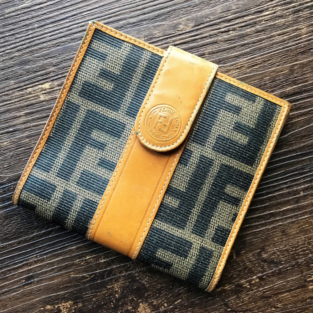 Fendi Vintage 1980s Tri-Fold Wallett Zucca FIRM