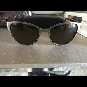 BRAND NEW Women's Versace Sunglasses