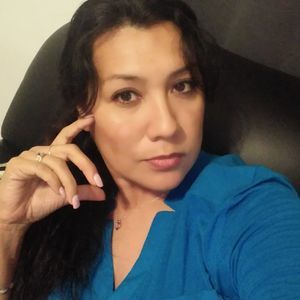 Meet your Posher, Carla