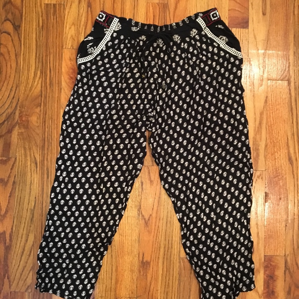 Light pants form Mango