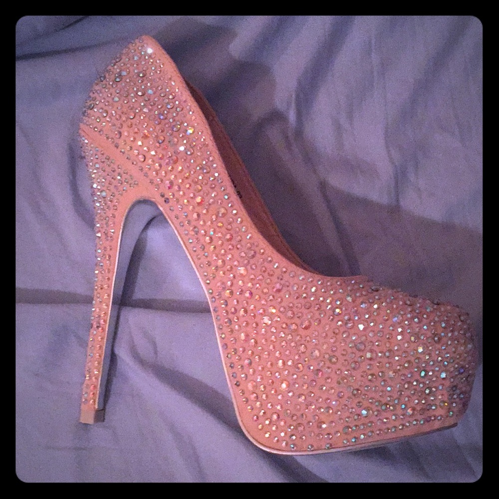 8.5 bling heels new