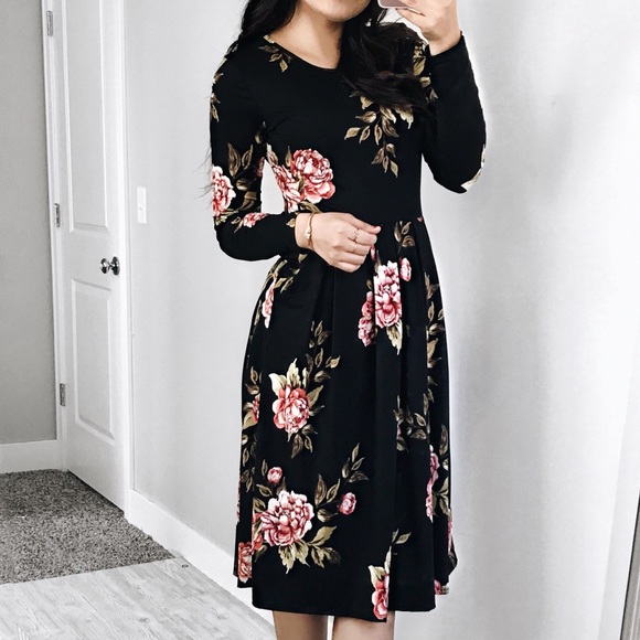 Winter Black Floral Dress - Picture 3 of 3