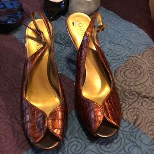 Guess Bronze Heels size 9 super cute 4 inch heel