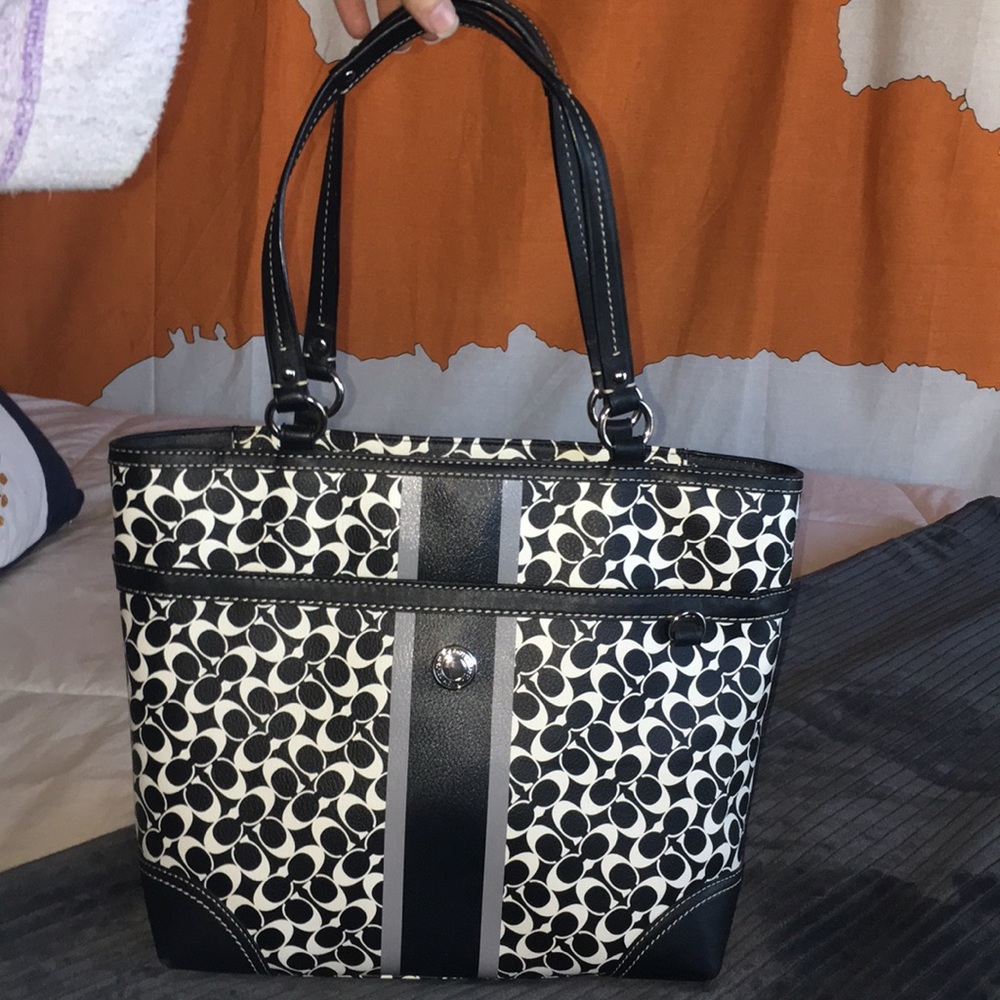 Signature Coach purse!