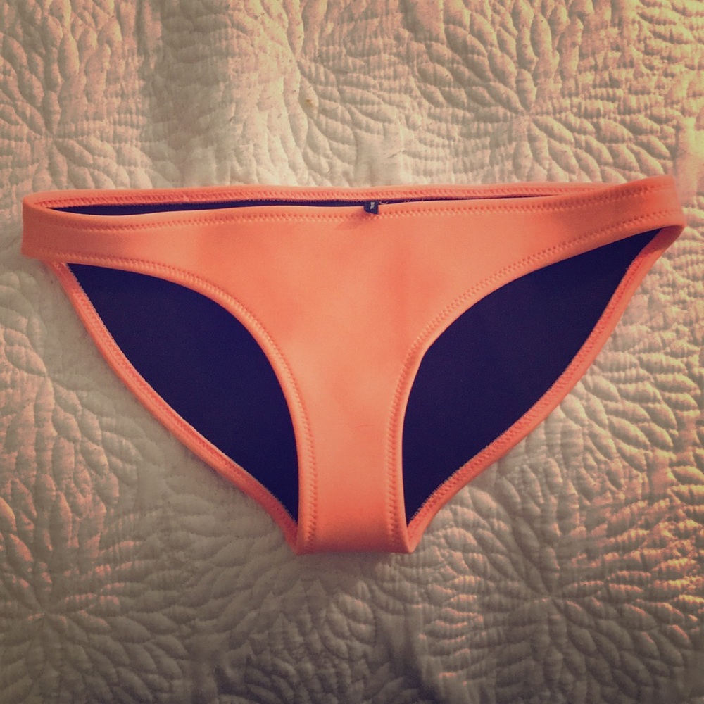 Triangl swimwear bikini bottom small