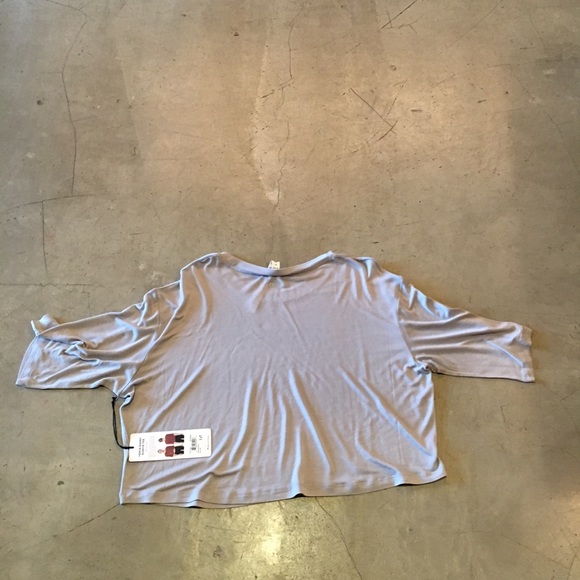 NWT alo yoga verve graphic tee goddess gray - Picture 6 of 6