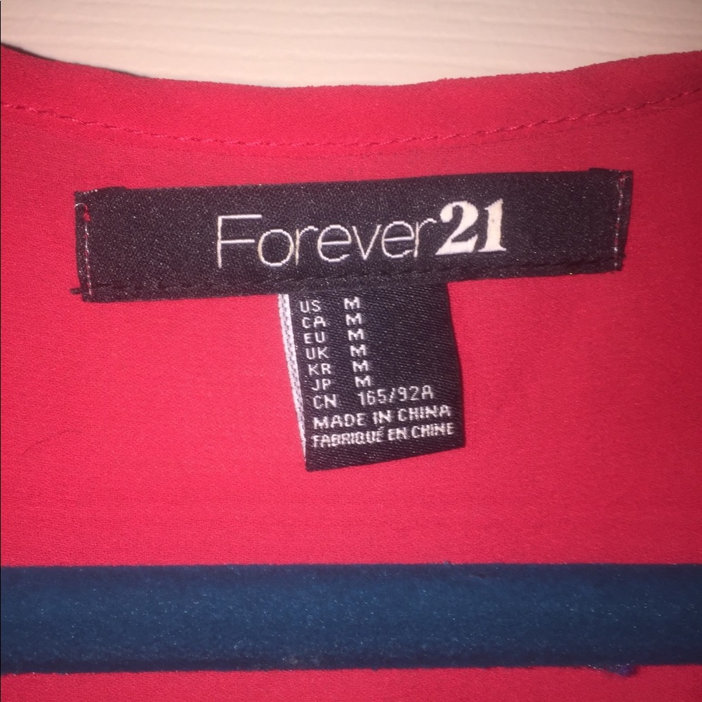 DONATEDRed top, perfect for v-day date! F21 size M - Picture 4 of 5