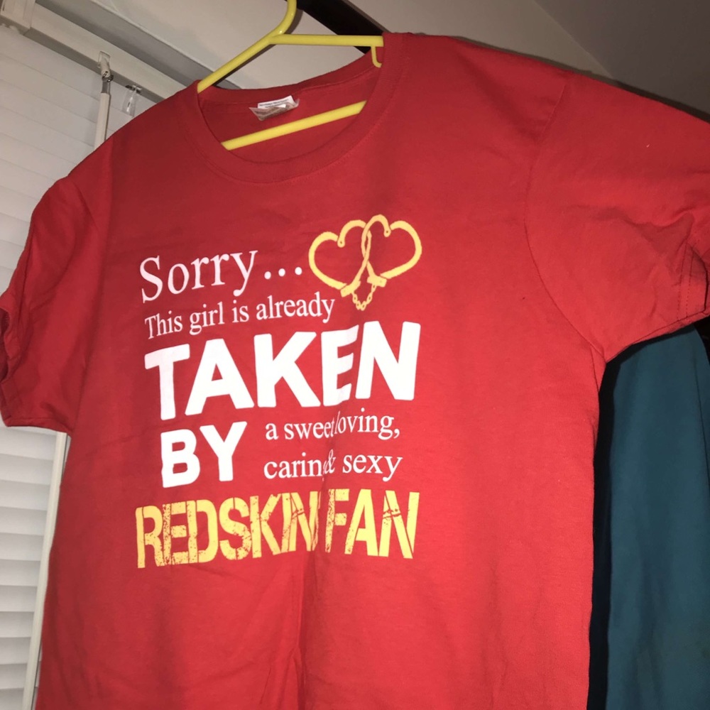 Small RedSkins fan TShirt