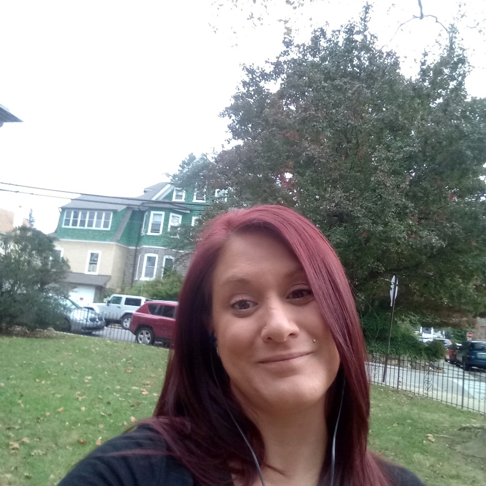 Meet your Posher, Lauren