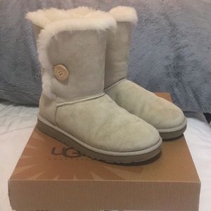 UGG Bailey Button.