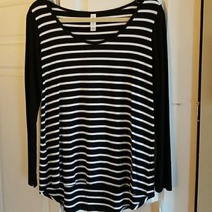 NWT Black and White Lynnae