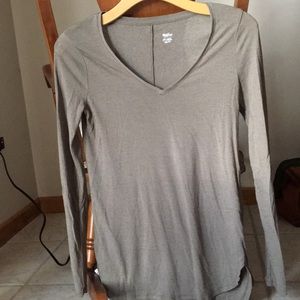 Mossimo long sleeve v neck tee