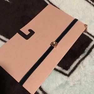 Urban outfitters velvet choker (NEW)
