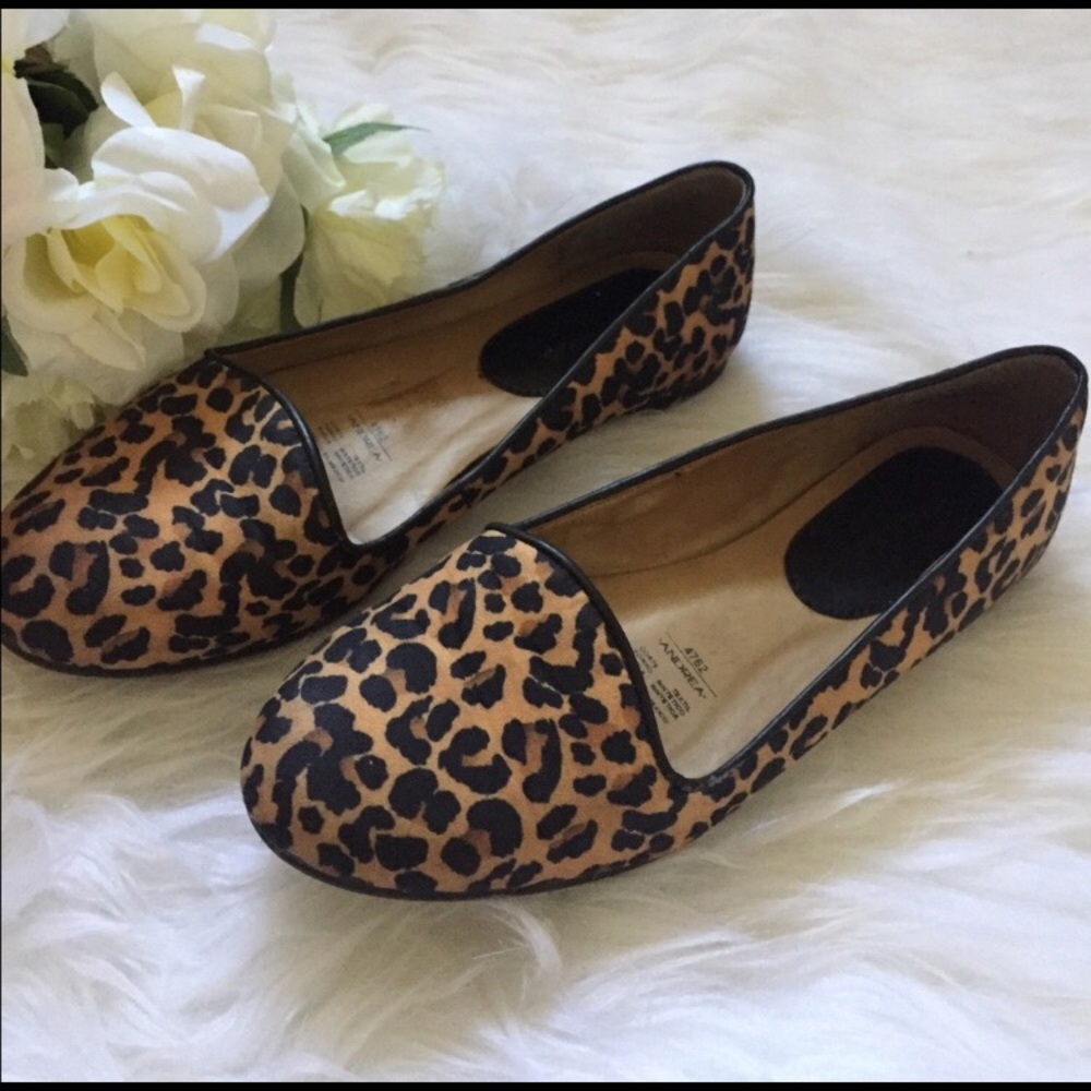 Women’s leopard / Cheetah print loafer flats