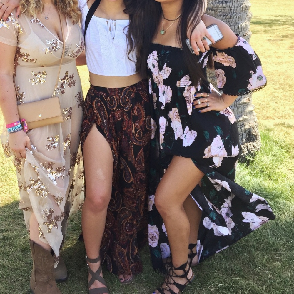 lulu’s off the shoulder floral maxi dress!!!