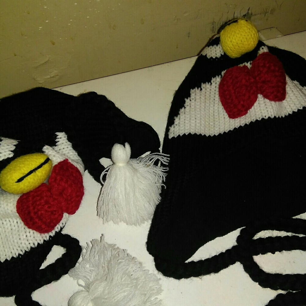 BIRD HATS