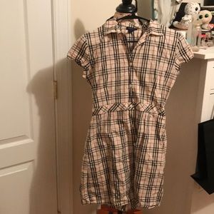 Burberry girls dress ✨