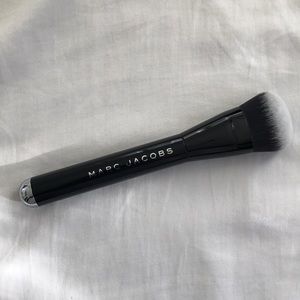 Marc Jacobs The Face II Brush