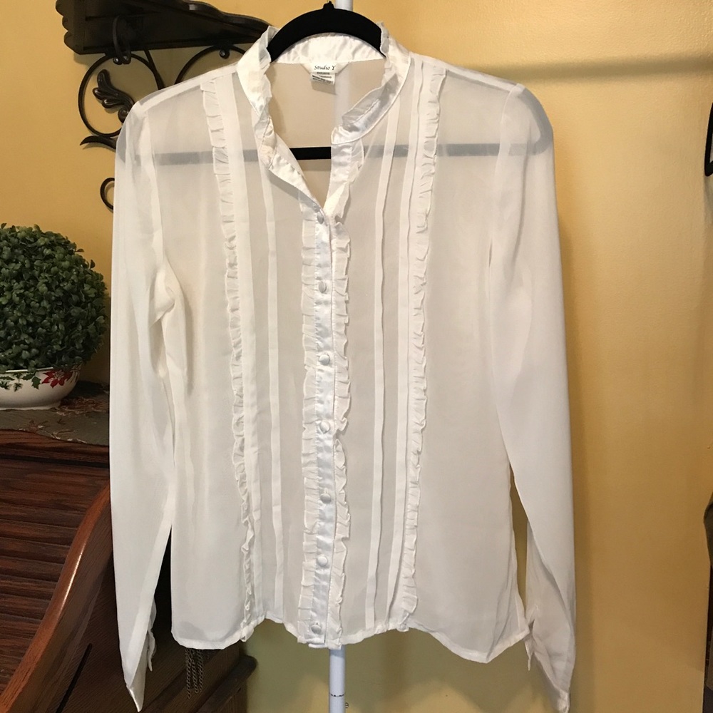🆑 STUDIO Y ruffles front no collar blouse