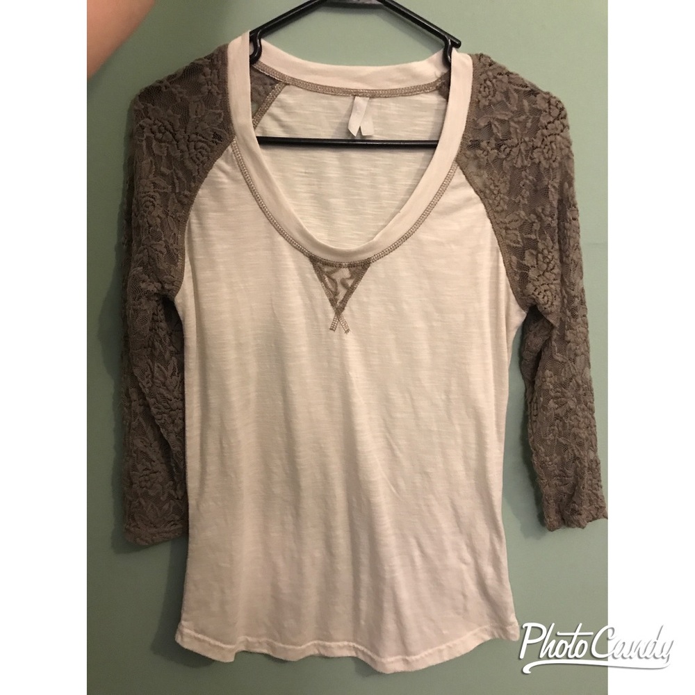 Vanity Lace Long Sleeve Top