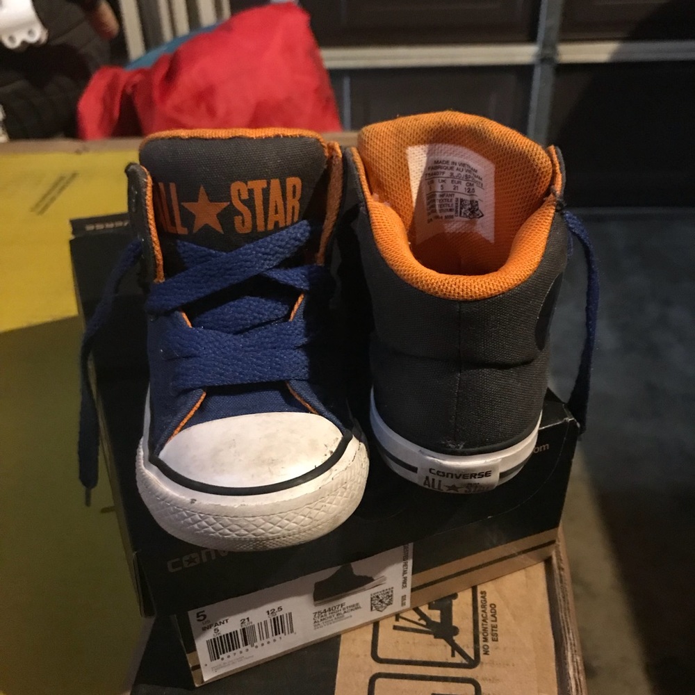 Converse boys shoes