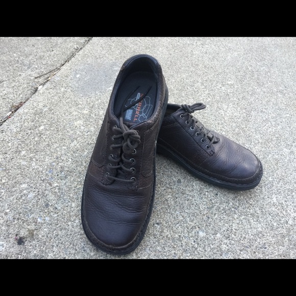 Men\'s Merrell Brown Leather Oxfords Size 8M EUC